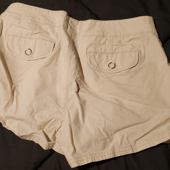 Banana Republic Womens shorts - Picture 3 of 3